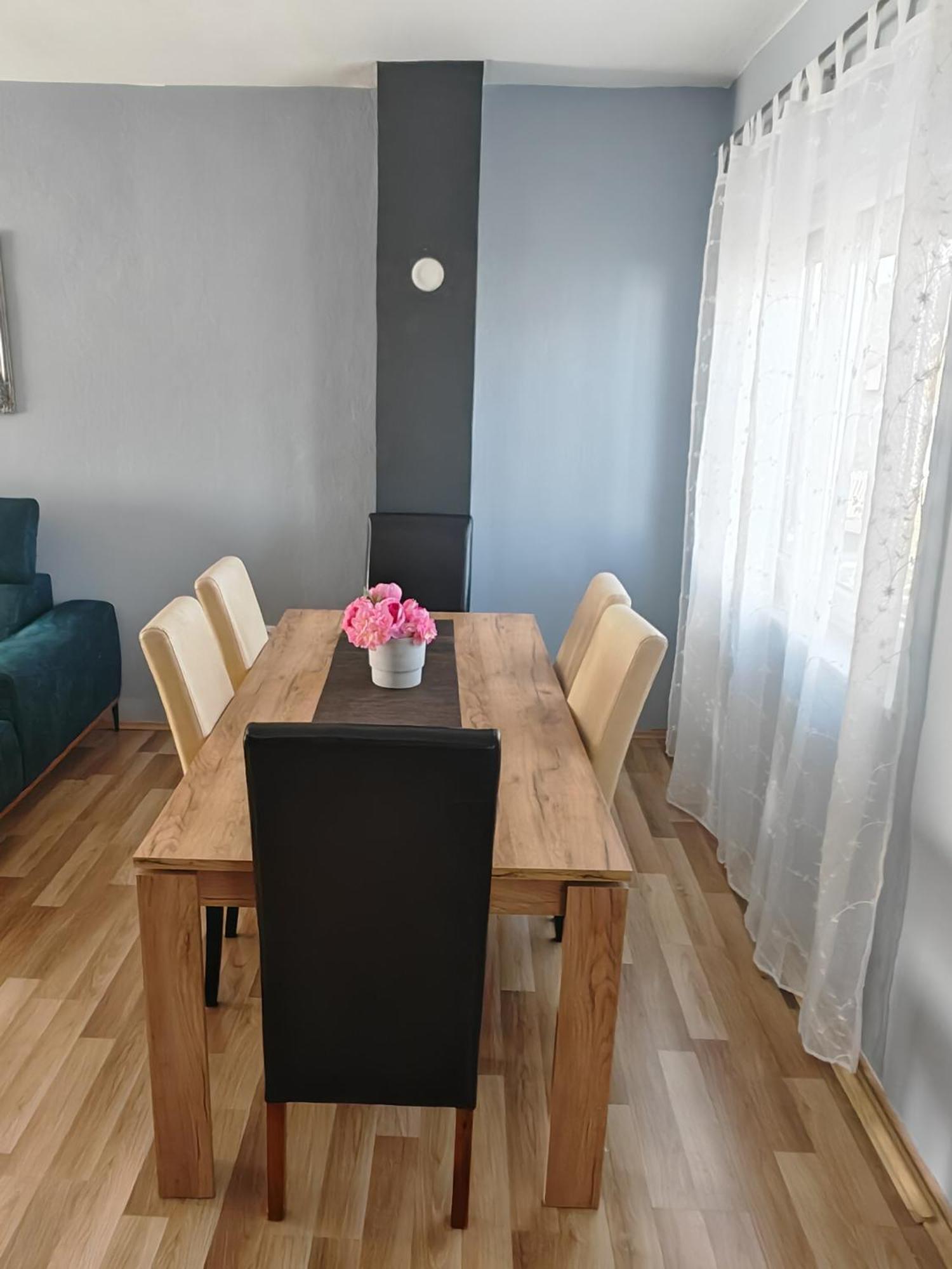 Holiday House "Villa Flora" Šibenik Eksteriør billede
