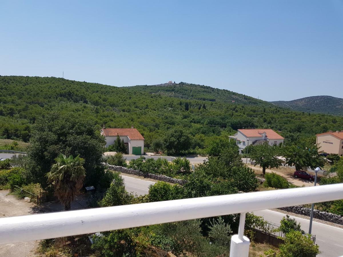 Holiday House "Villa Flora" Šibenik Eksteriør billede