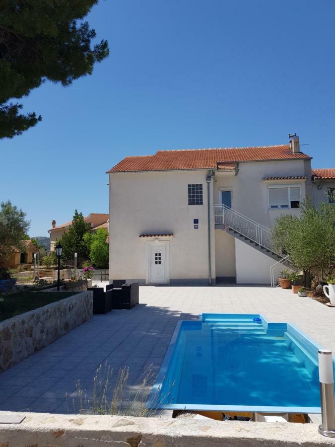 Holiday House "Villa Flora" Šibenik Eksteriør billede